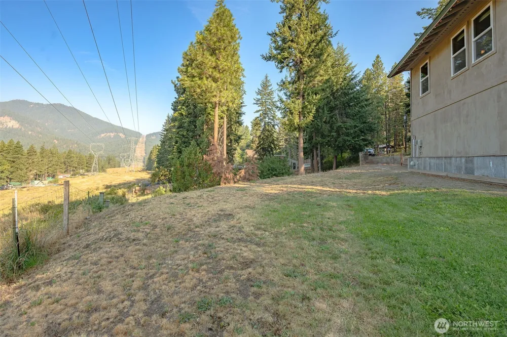24611 Spur Street Leavenworth, WA 98826