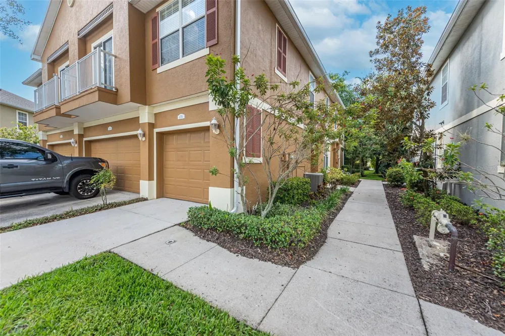 6750 EAGLE FEATHER DRIVE Riverview, FL 33578