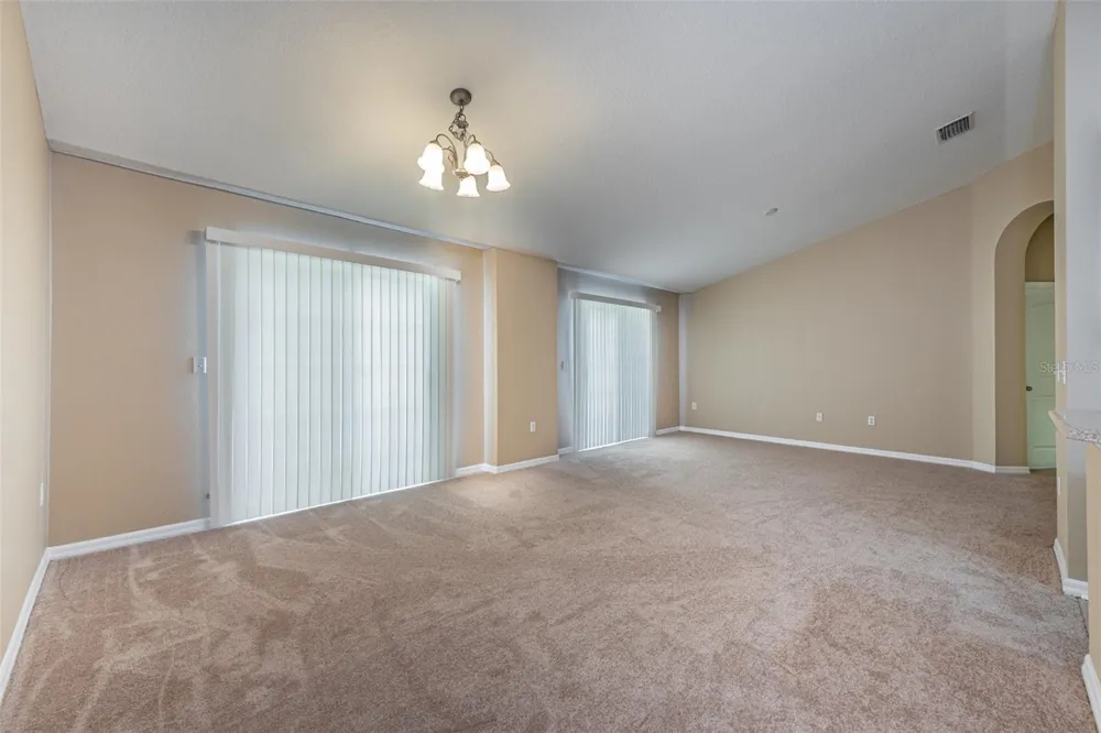 6750 EAGLE FEATHER DRIVE Riverview, FL 33578