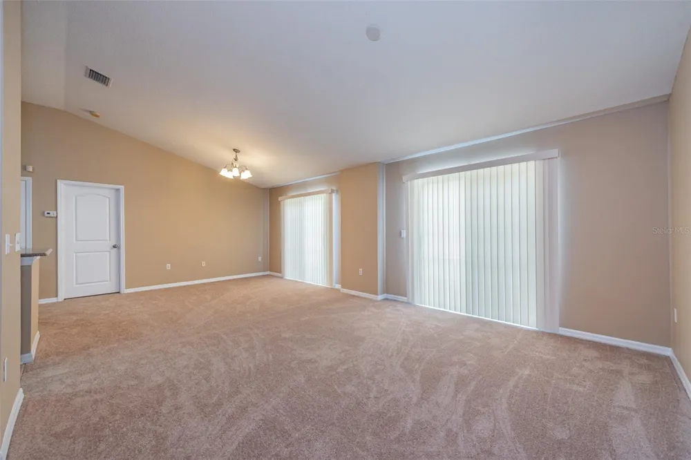 6750 EAGLE FEATHER DRIVE Riverview, FL 33578