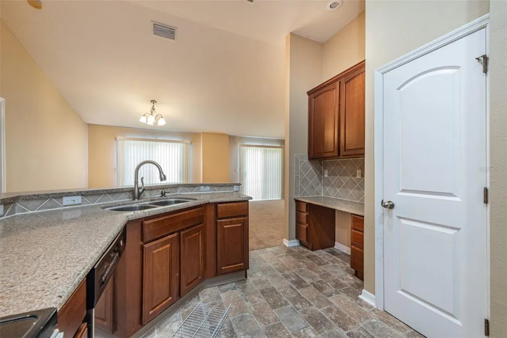 6750 EAGLE FEATHER DRIVE Riverview, FL 33578