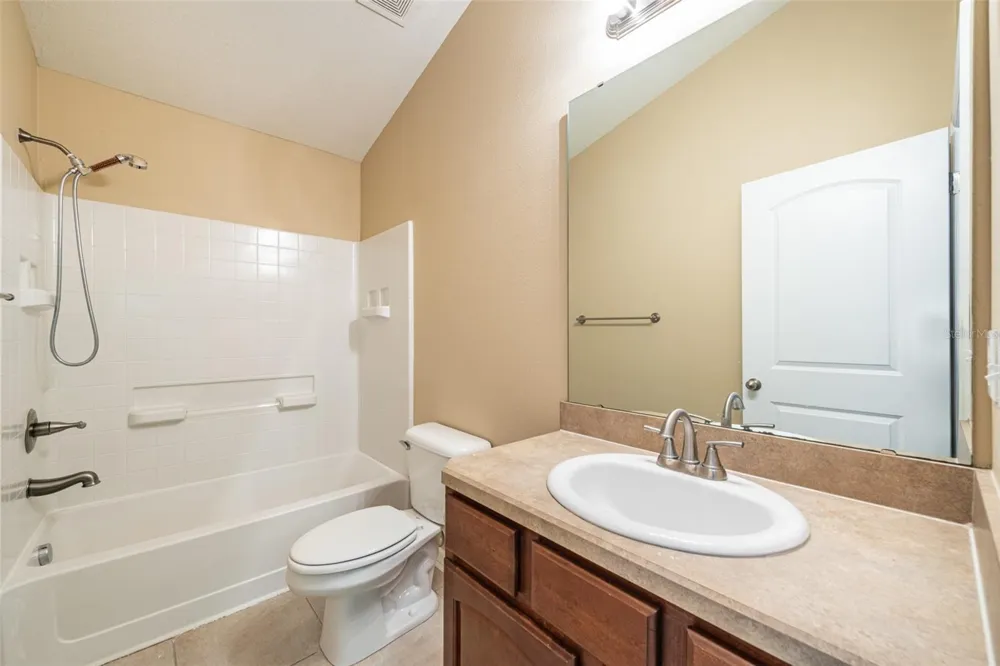 6750 EAGLE FEATHER DRIVE Riverview, FL 33578