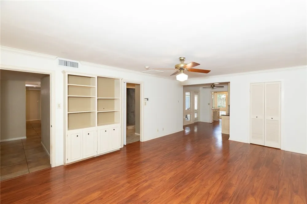 414 Barracuda Place Corpus Christi, TX 78411