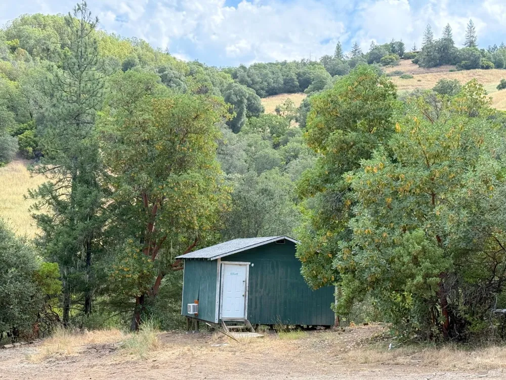 940 Woodman Creek Laytonville, CA 95454