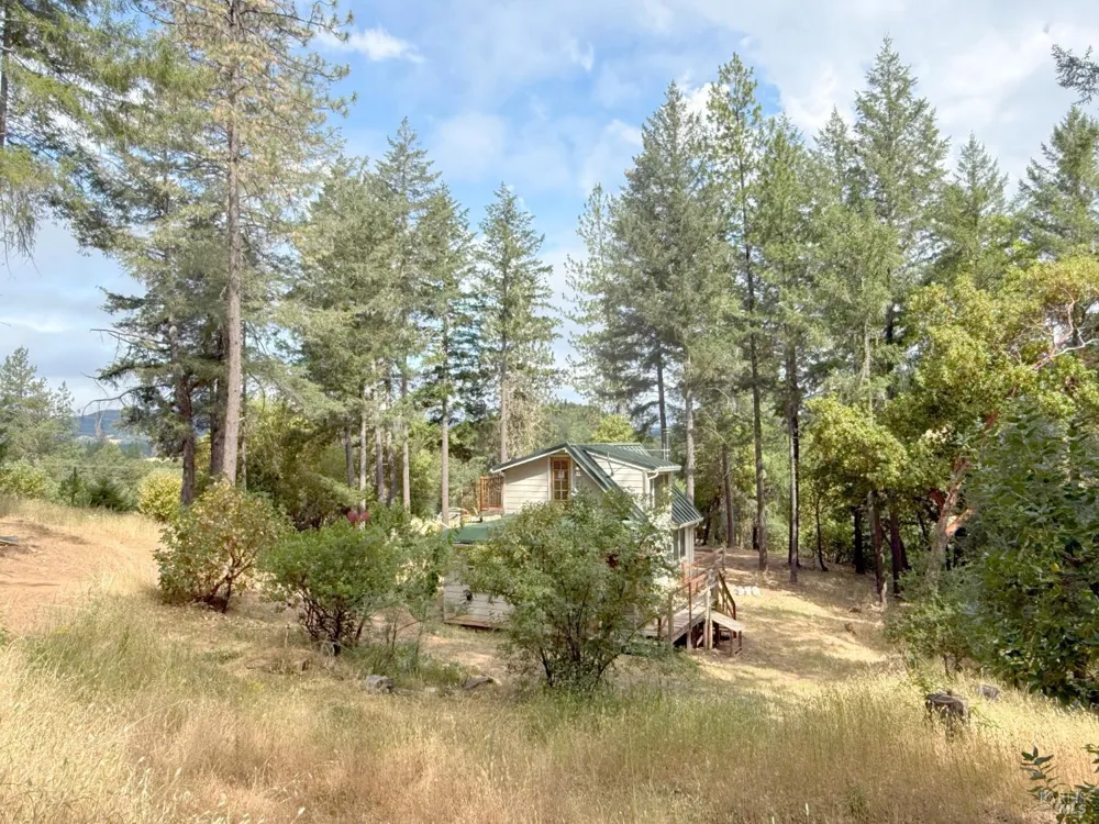 940 Woodman Creek Laytonville, CA 95454