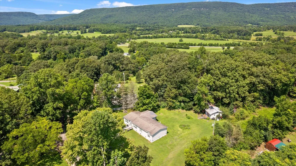 205 Ridge Road Whitwell, TN 37397