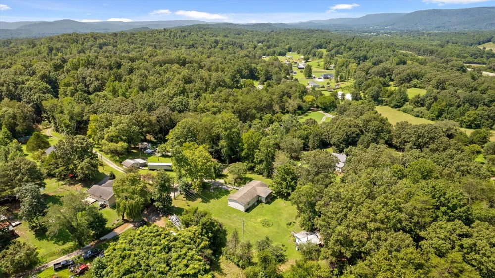 205 Ridge Road Whitwell, TN 37397