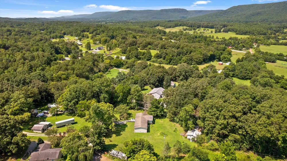 205 Ridge Road Whitwell, TN 37397