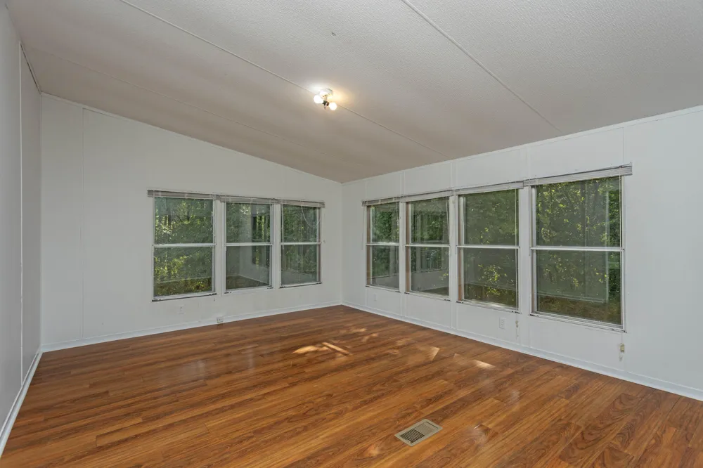316 Len Mar Road Spring City, TN 37381