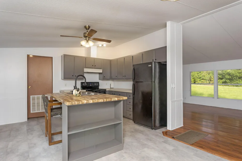 316 Len Mar Road Spring City, TN 37381