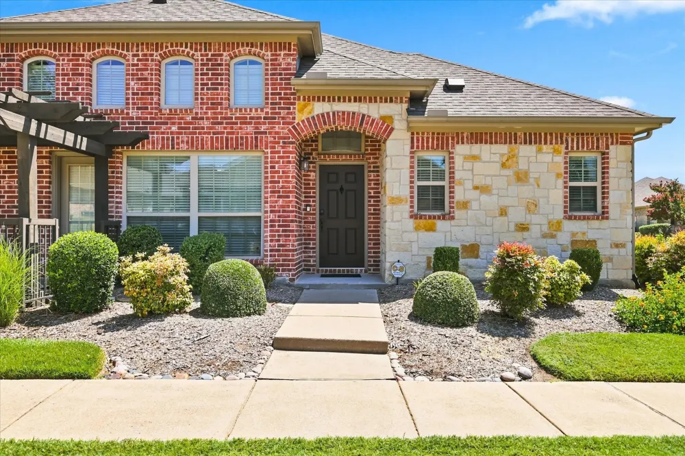 5702 Murray Farm Drive Fairview, TX 75069