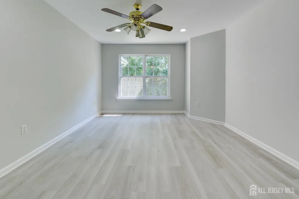 34 Forest Drive Piscataway, NJ 08844