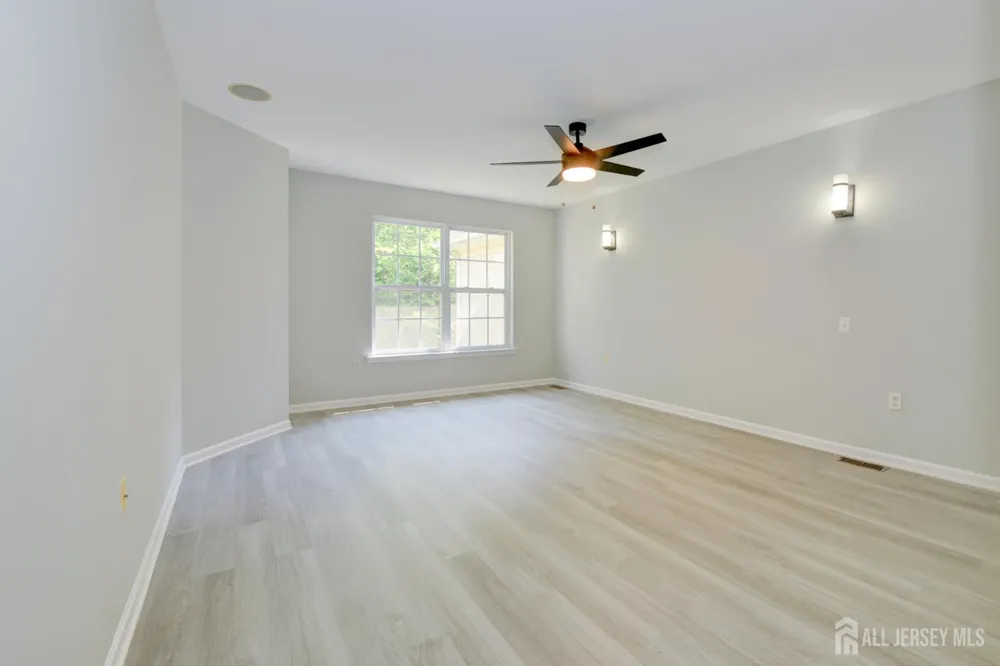 34 Forest Drive Piscataway, NJ 08844
