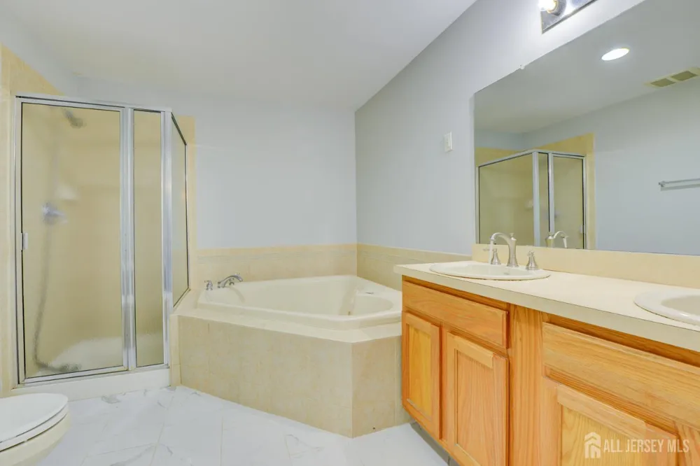 34 Forest Drive Piscataway, NJ 08844