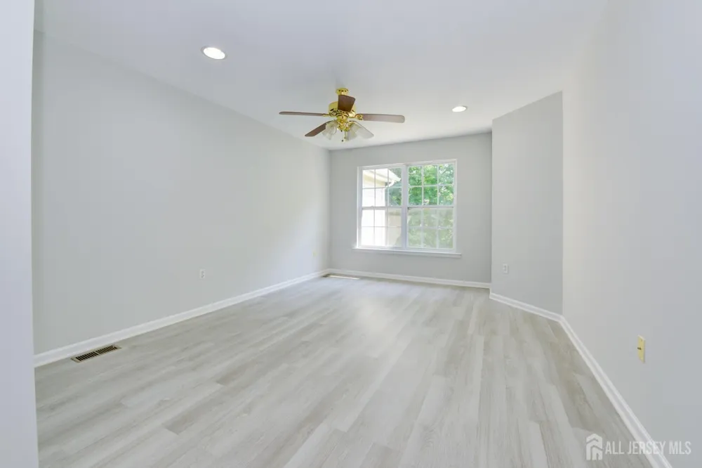 34 Forest Drive Piscataway, NJ 08844
