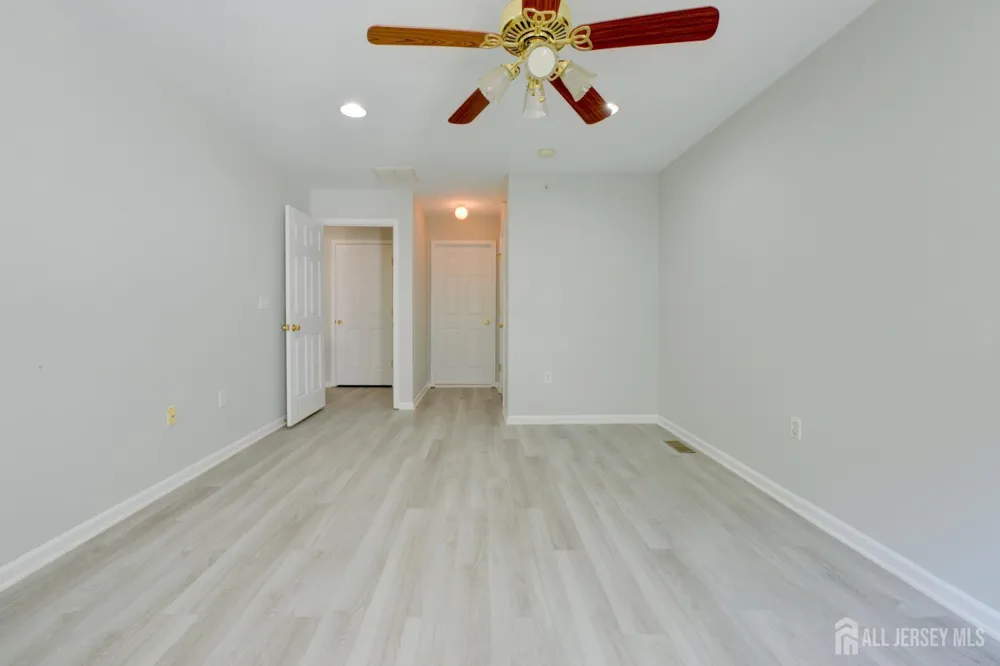 34 Forest Drive Piscataway, NJ 08844