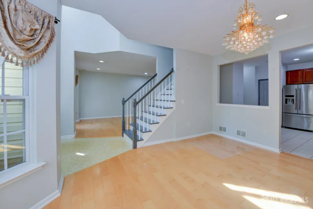 34 Forest Drive Piscataway, NJ 08844