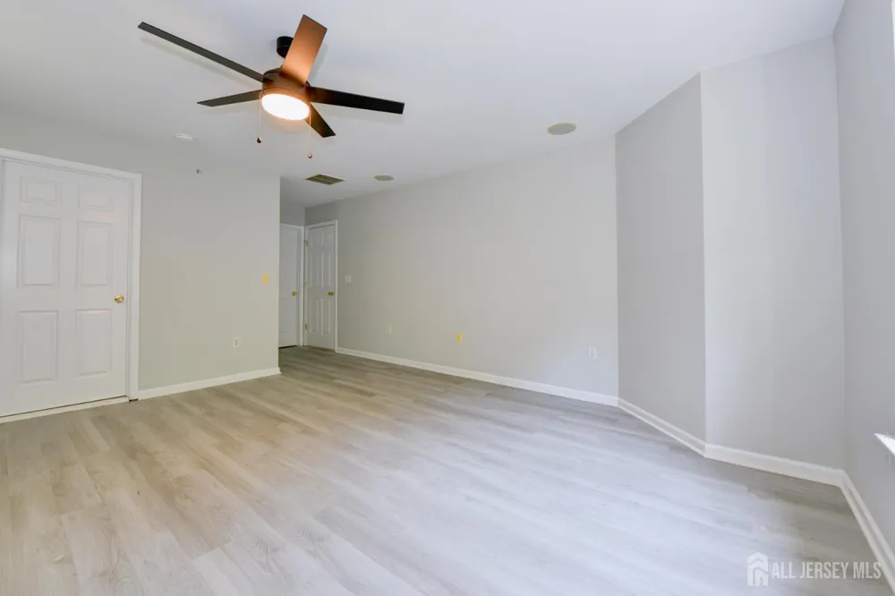34 Forest Drive Piscataway, NJ 08844
