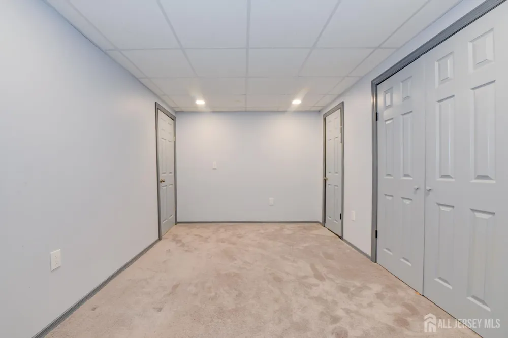 34 Forest Drive Piscataway, NJ 08844