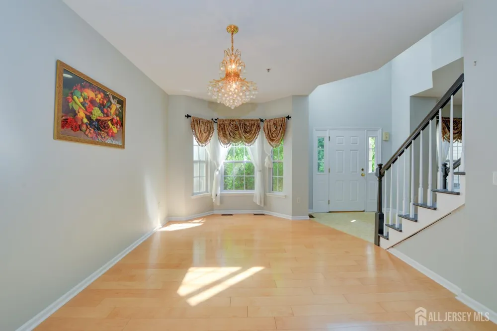 34 Forest Drive Piscataway, NJ 08844