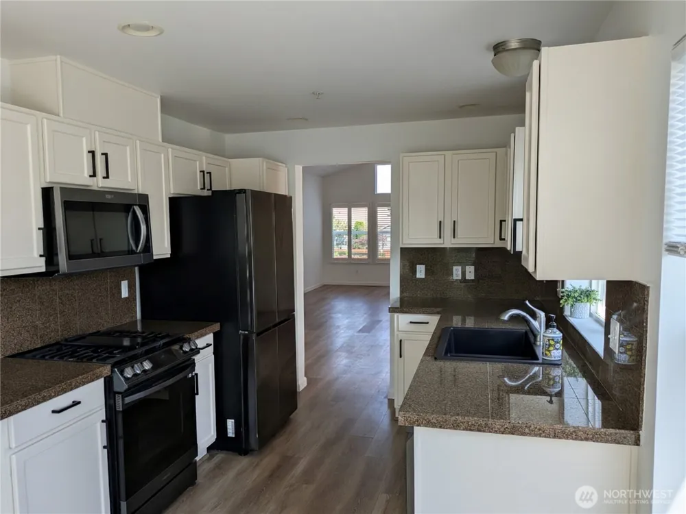 1221 65th Street SE #103 Auburn, WA 98092