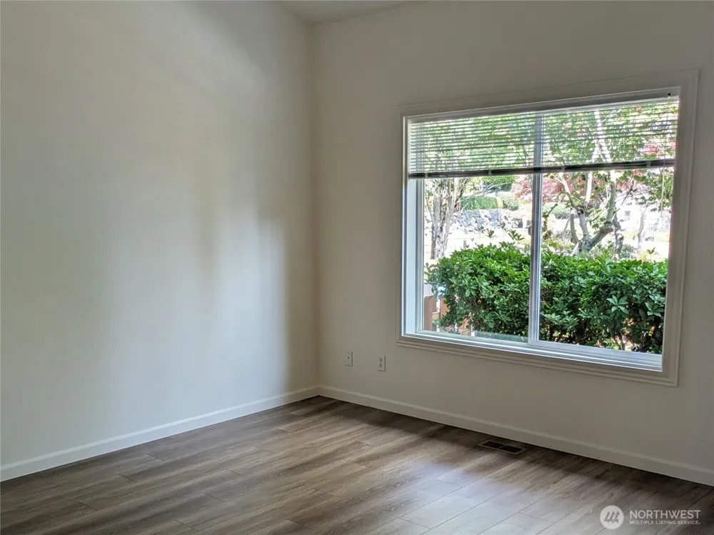 1221 65th Street SE #103 Auburn, WA 98092