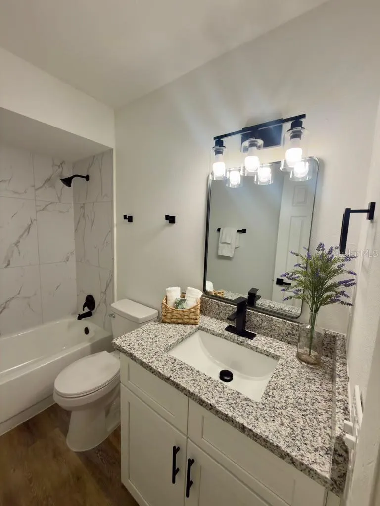 5219 VIA HACIENDA CIRCLE #B109 Orlando, FL 32839