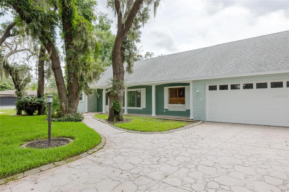 615 VALLE VISTA DRIVE Brandon, FL 33511