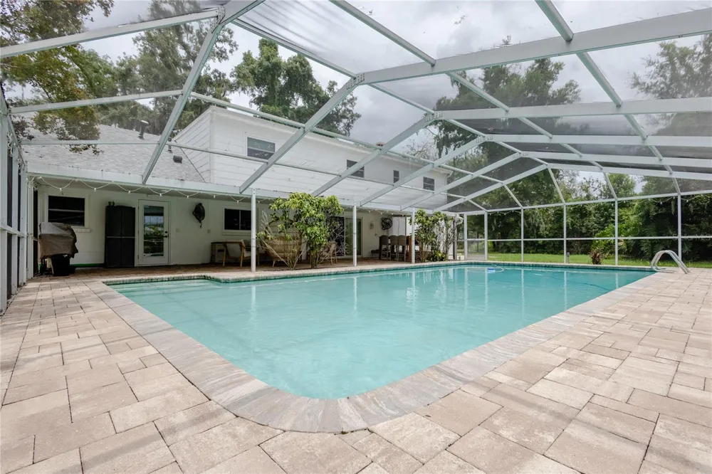 615 VALLE VISTA DRIVE Brandon, FL 33511
