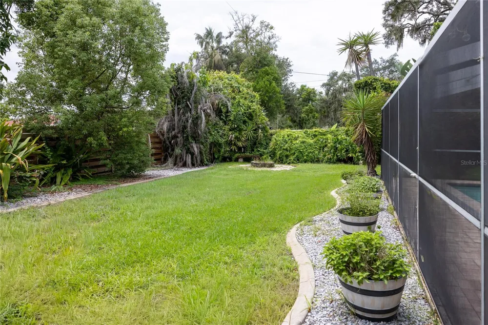 615 VALLE VISTA DRIVE Brandon, FL 33511