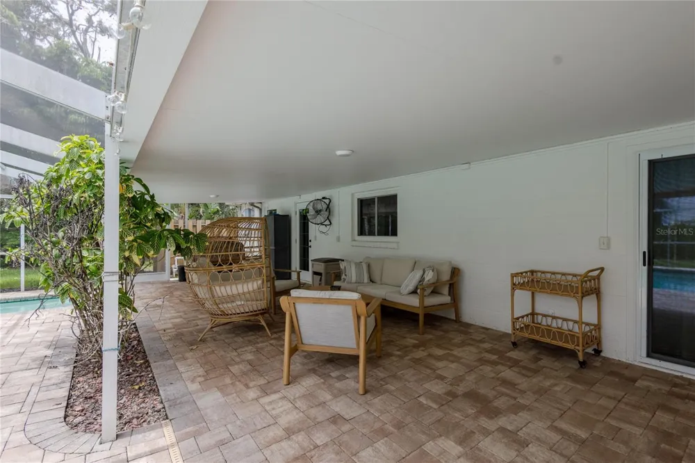 615 VALLE VISTA DRIVE Brandon, FL 33511