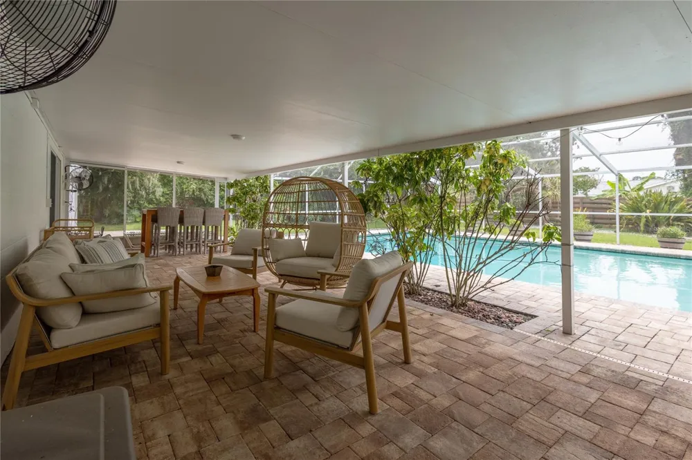 615 VALLE VISTA DRIVE Brandon, FL 33511