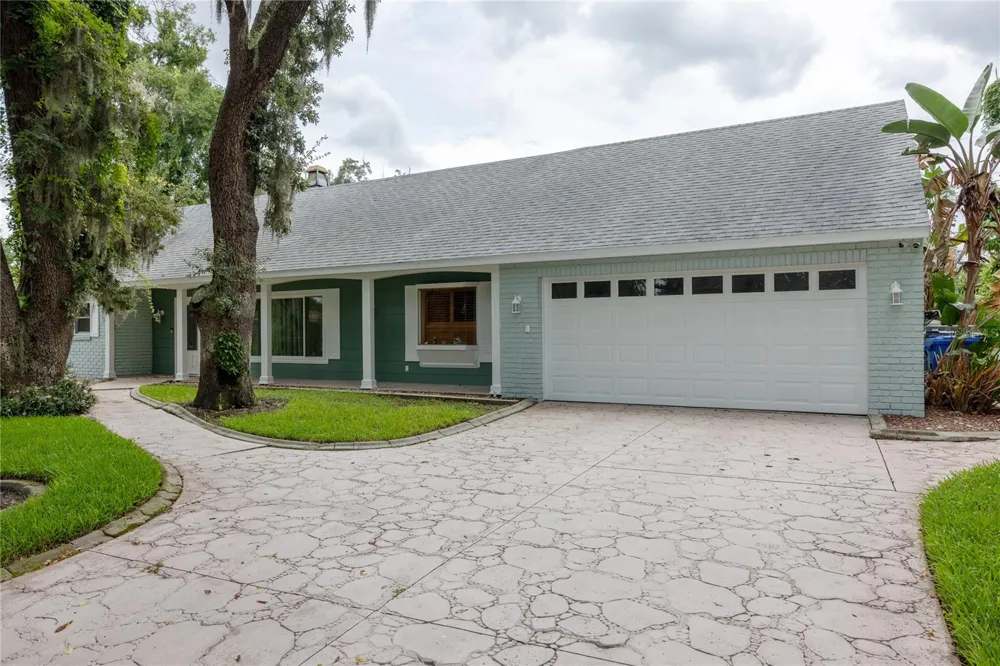 615 VALLE VISTA DRIVE Brandon, FL 33511