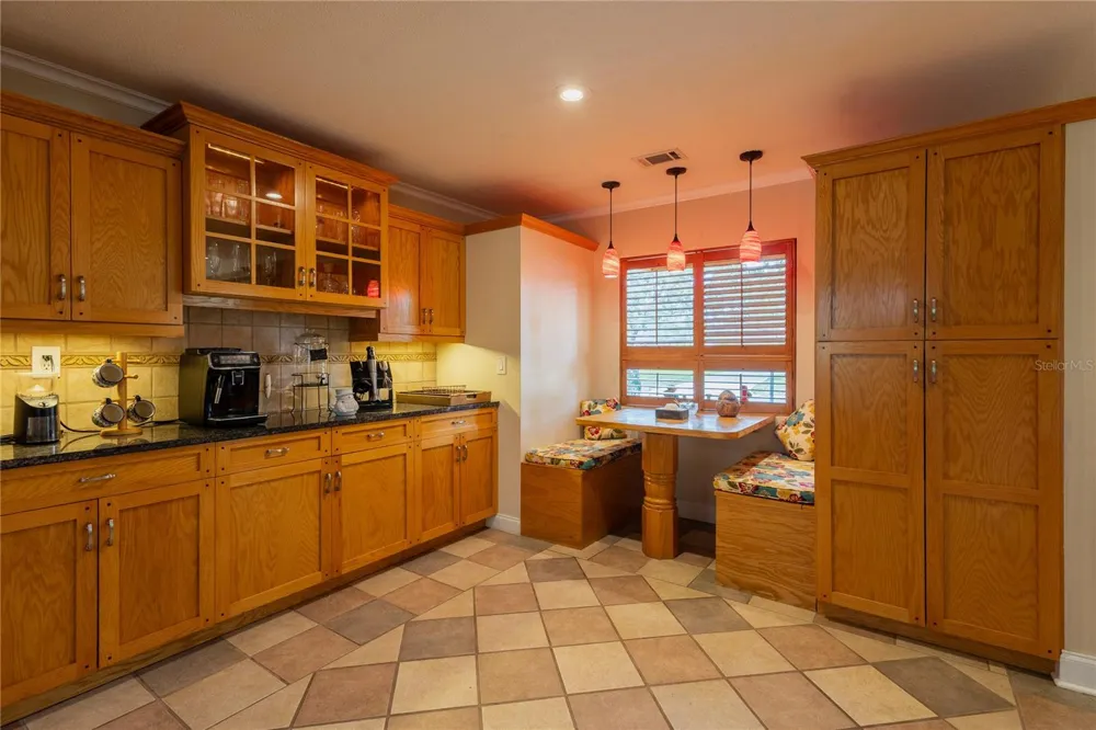615 VALLE VISTA DRIVE Brandon, FL 33511