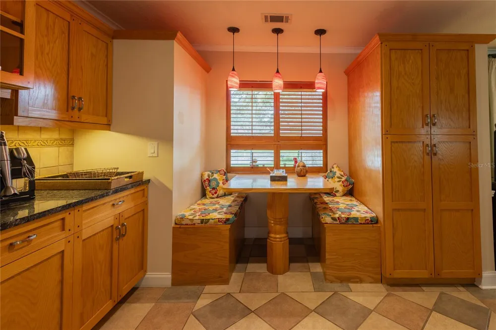 615 VALLE VISTA DRIVE Brandon, FL 33511
