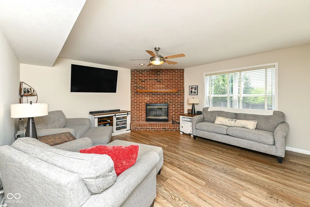 19388 Golden Meadow Way Noblesville, IN 46060