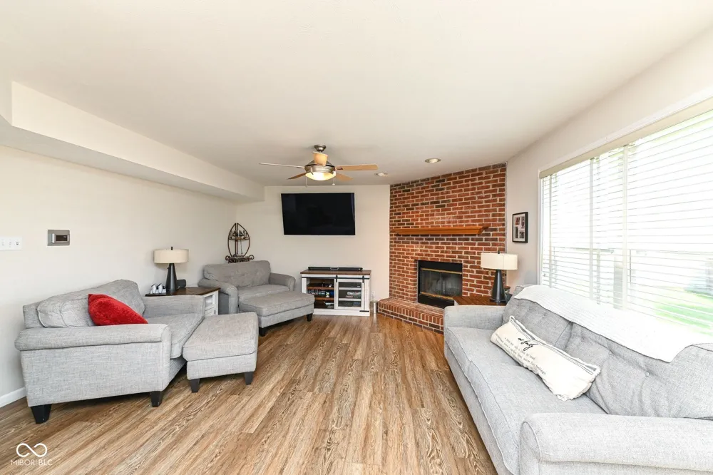 19388 Golden Meadow Way Noblesville, IN 46060