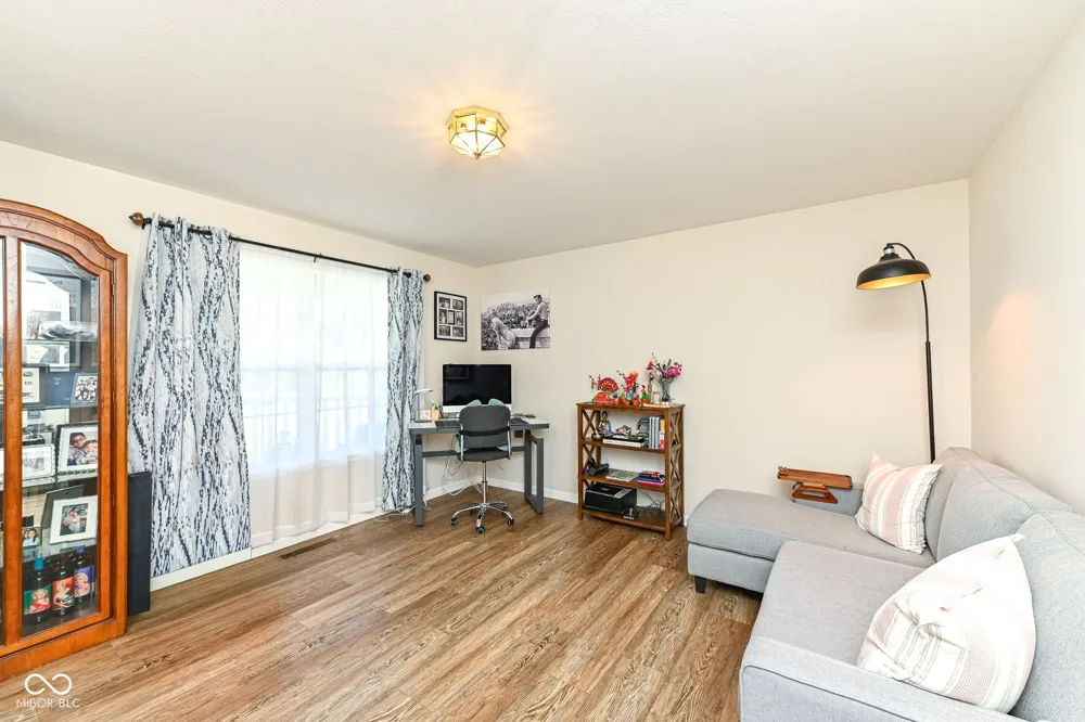 19388 Golden Meadow Way Noblesville, IN 46060