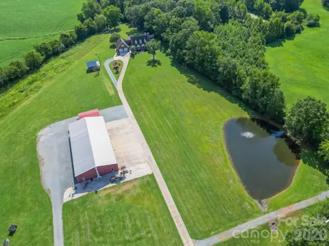 3813 Stack Road
