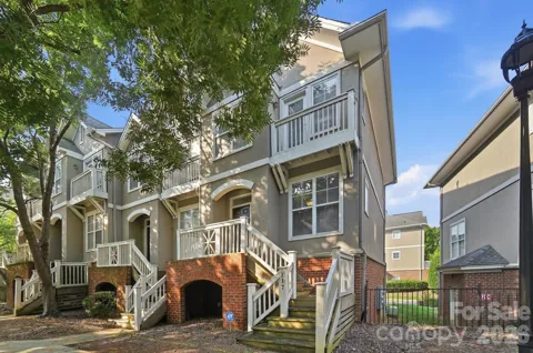 817 W 4th Street