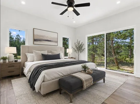 10 Three Lakes Court