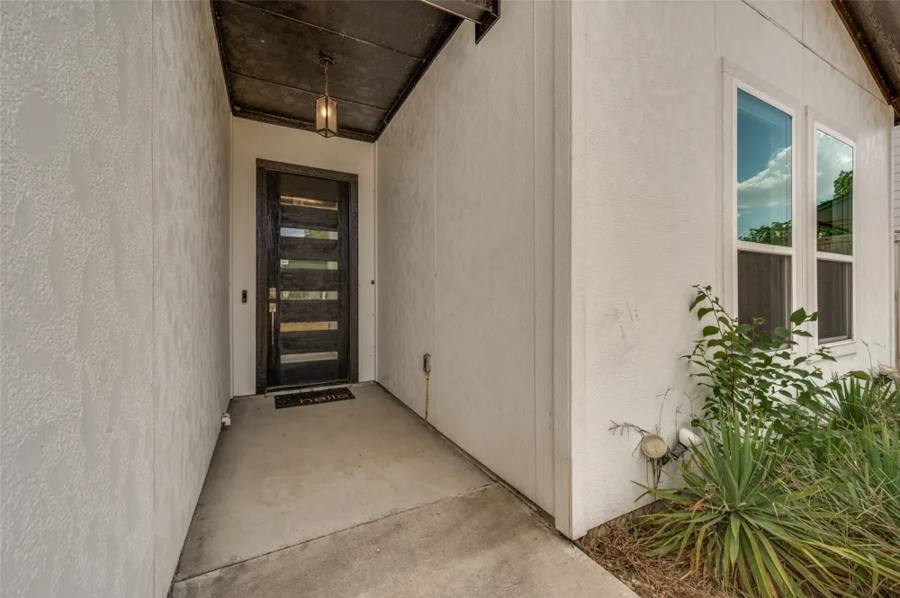 1210 Morrell Avenue Dallas, TX 75203