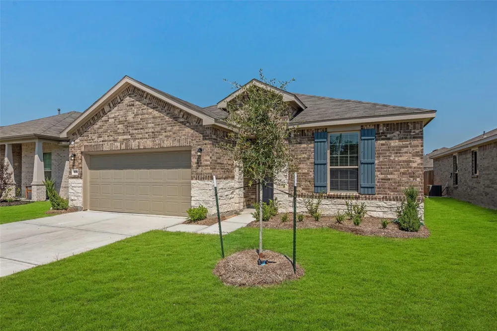 339 Lippizan Drive Alvin, TX 77511