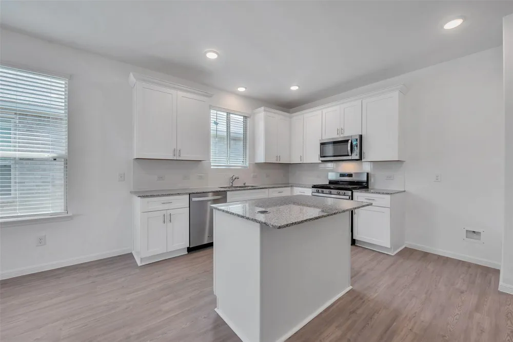 339 Lippizan Drive Alvin, TX 77511