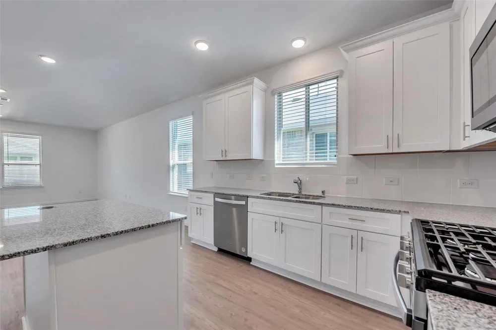339 Lippizan Drive Alvin, TX 77511