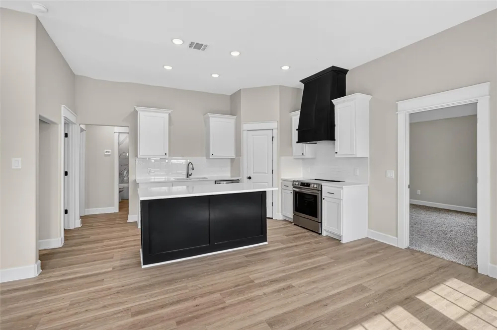 161 Turnrow Cove Snook, TX 77879