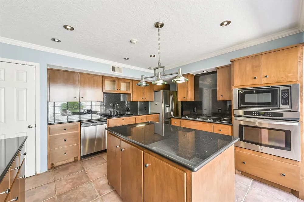 4008 Breakwood Drive Houston, TX 77025