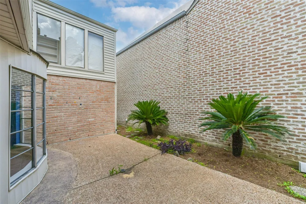 4008 Breakwood Drive Houston, TX 77025
