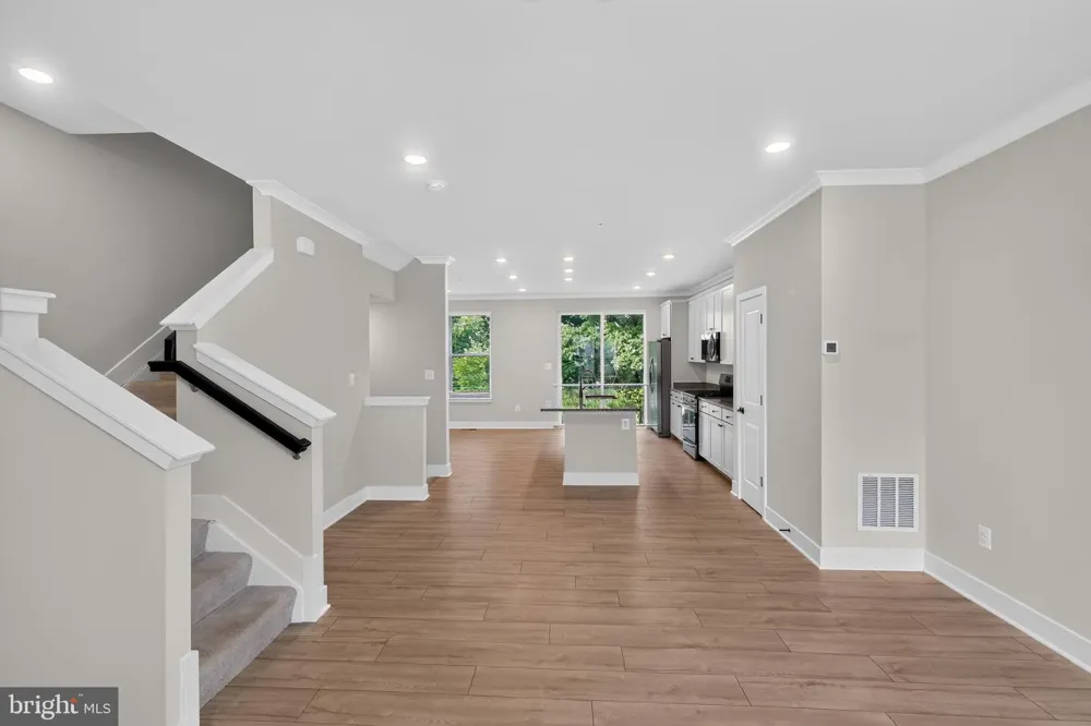 4211 LAPLATA AVENUE Baltimore, MD 21211
