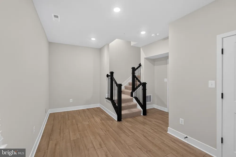 4211 LAPLATA AVENUE Baltimore, MD 21211